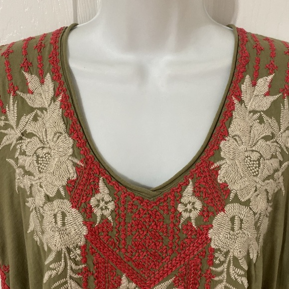 Johnny Was Embroidered Short Sleeve Blouse - Picture 2 of 7